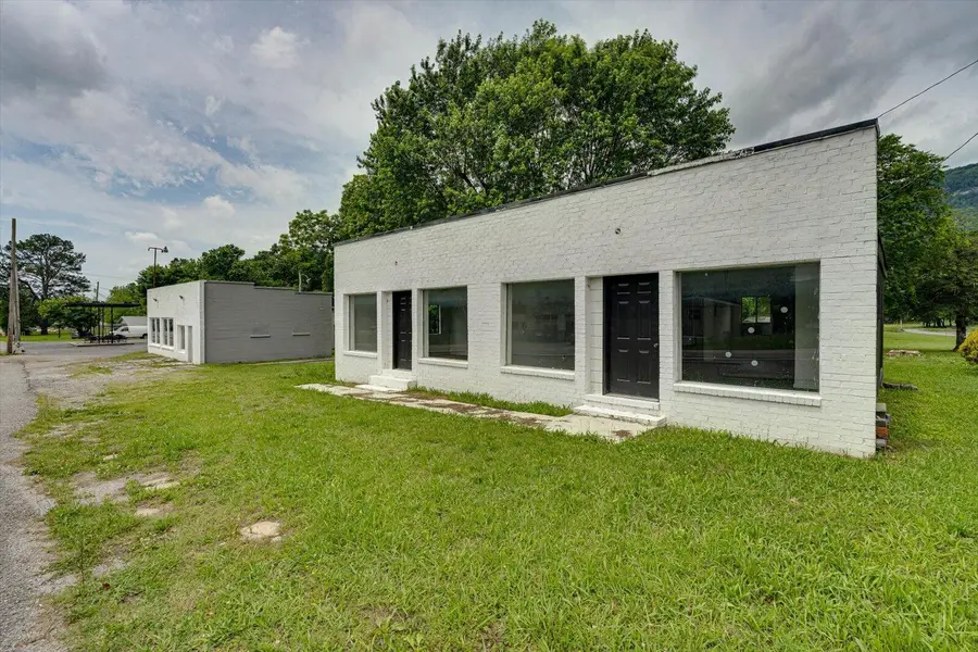 125 W Indiana Avenue, Whitwell, TN 37397 - #2