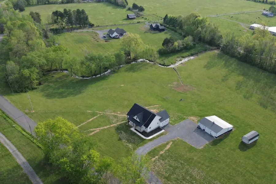 209 W Valley Road, Whitwell, TN 37397 - #2