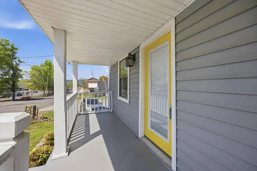 302 E Gordon Avenue, Rossville, GA 30741 - #3