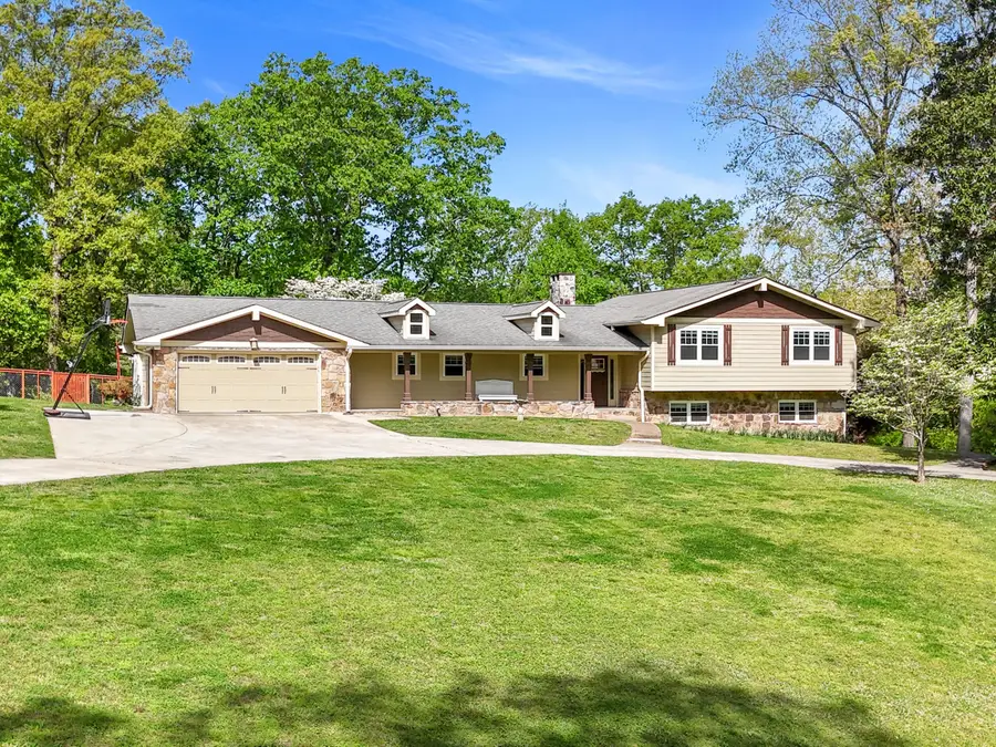 2024 Clematis Drive, Hixson, TN 37343 - #2