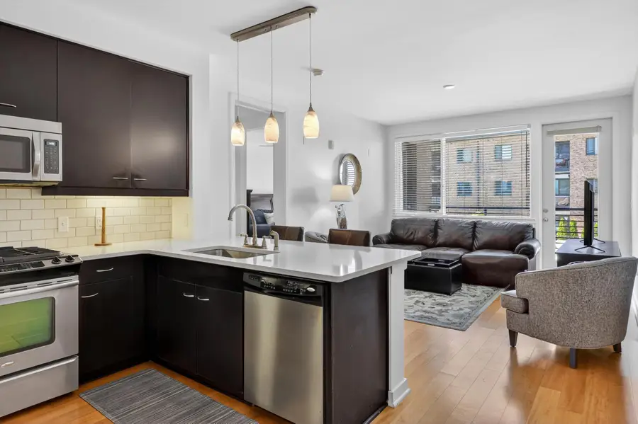 200 Manufacturers Road #Apt 320, Chattanooga, TN 37405 - #2