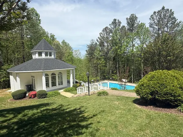 5 Ives Lake Road, Signal Mountain, TN 37377