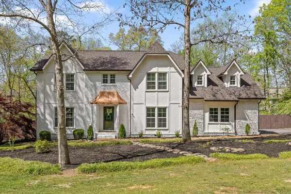 32 Cool Springs Road, Signal Mountain, TN 37377