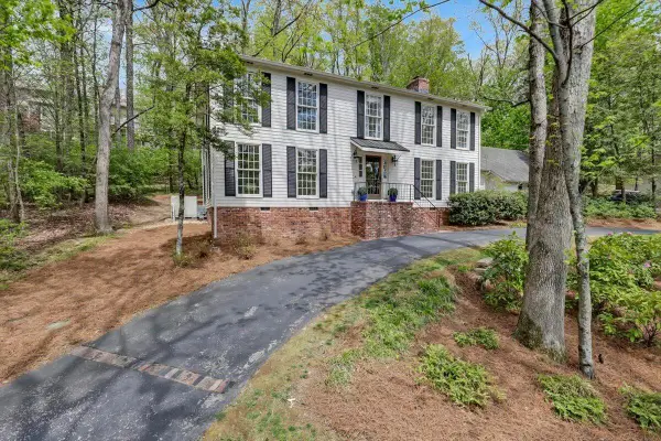 4 Stonehaven Drive, Signal Mountain, TN 37377