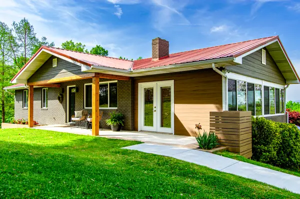 1845 Bouldercrest Drive, Dandridge, TN 37725