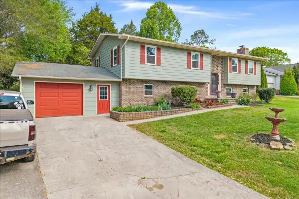 1305 Ridgeway Circle, Athens, TN 37303