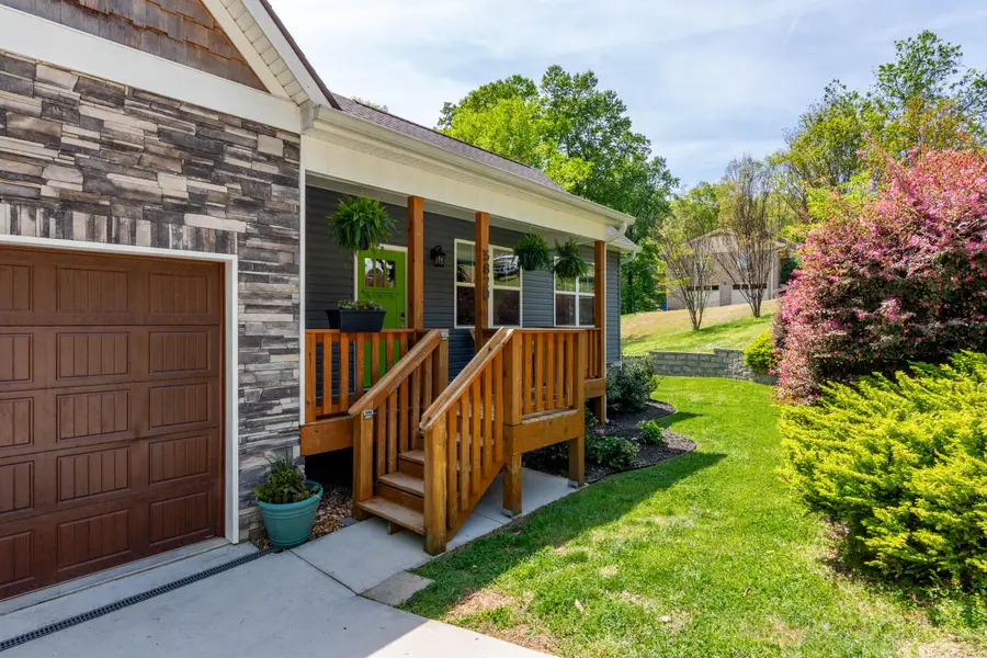 5820 Northshore Drive, Hixson, TN 37343 - #2