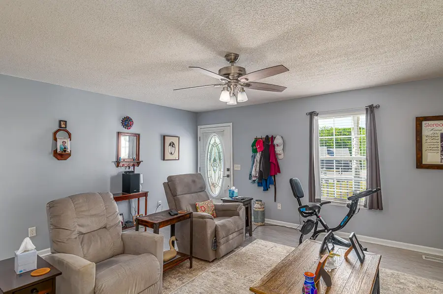 902 Clay Hill Drive, Soddy Daisy, TN 37379 - #3