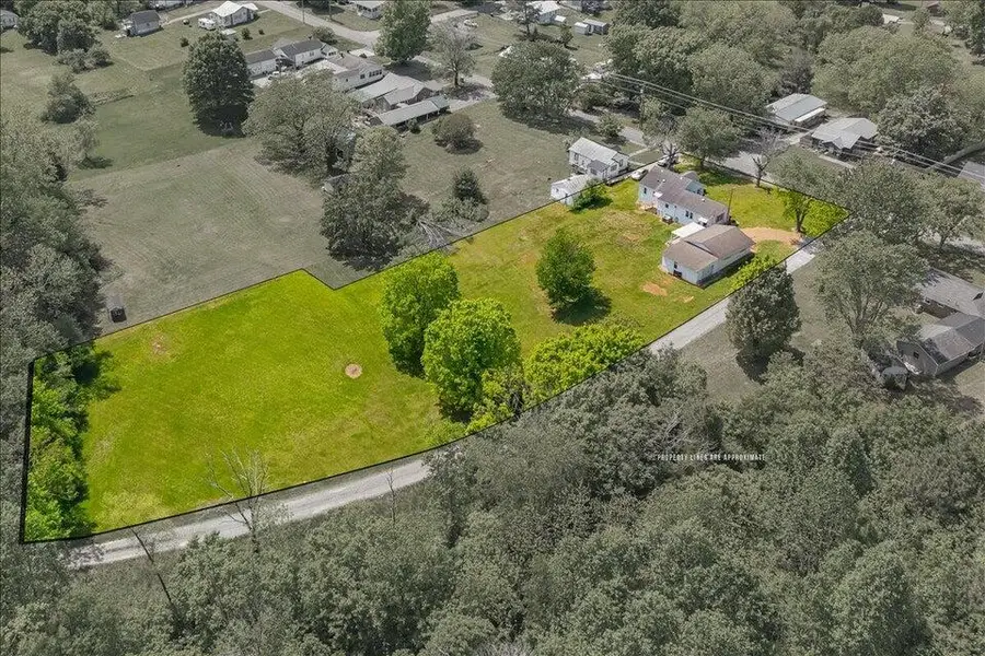 917 Central Avenue, Athens, TN 37303 - #3