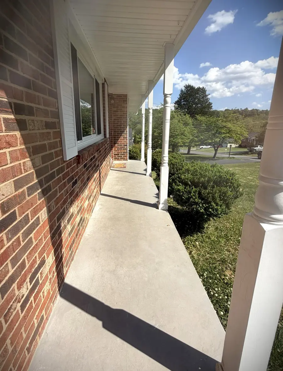 15 Holiday Lane, Chattanooga, TN 37415 - #2