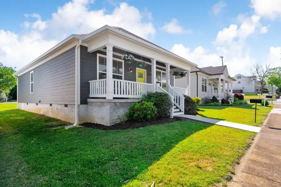 1702 Bailey Avenue, Chattanooga, TN 37404 - #3