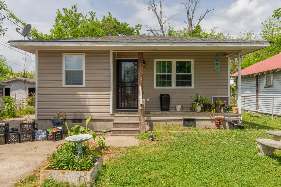 513 W Gordon Avenue, Rossville, GA 30741 - #2