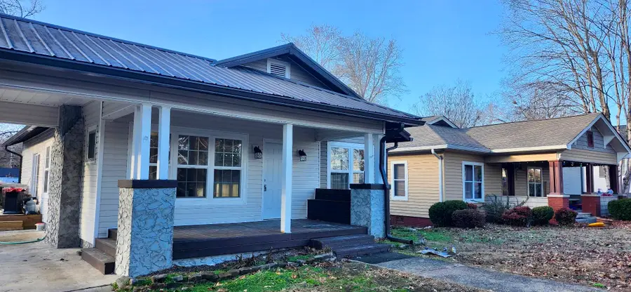 1322 Pennsylvania Avenue, Etowah, TN 37331 - #3