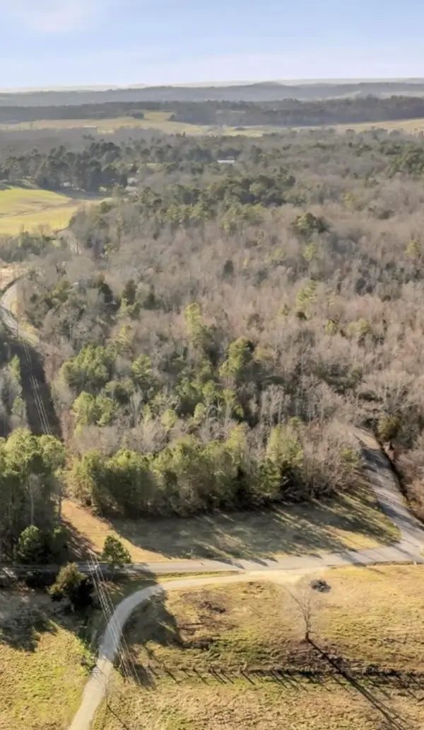 1728 Chestuee Road Ne, Cleveland, TN 37323