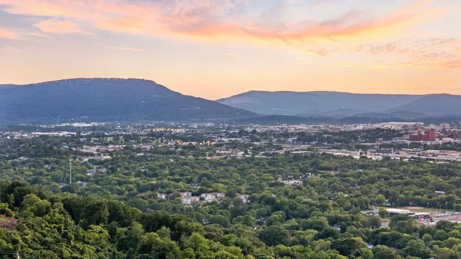 500 N Crest Road, Chattanooga, TN 37404 - #3