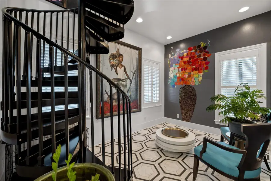1710 S Holtzclaw Avenue, Chattanooga, TN 37404 - #2