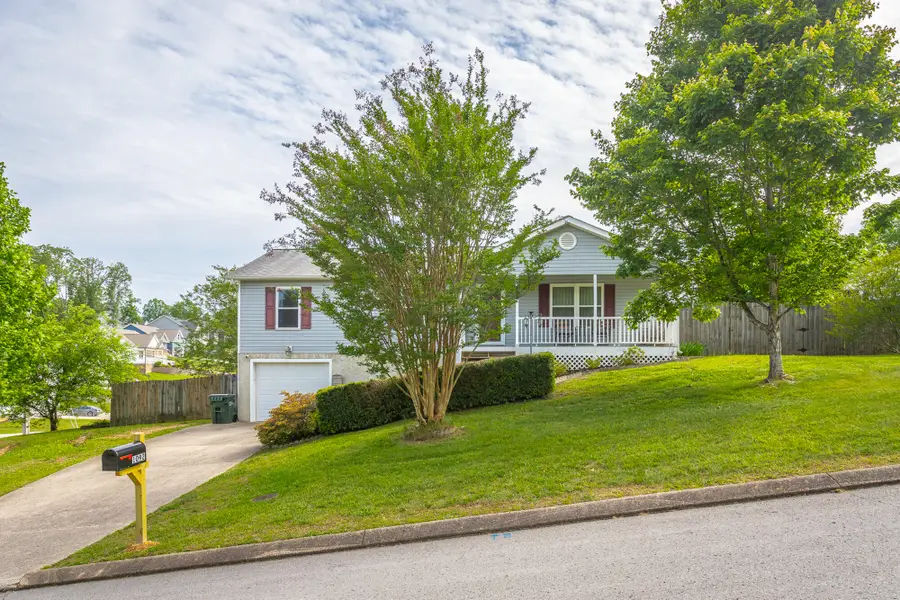1092 Harvest Knoll Lane, Soddy Daisy, TN 37379 - #3