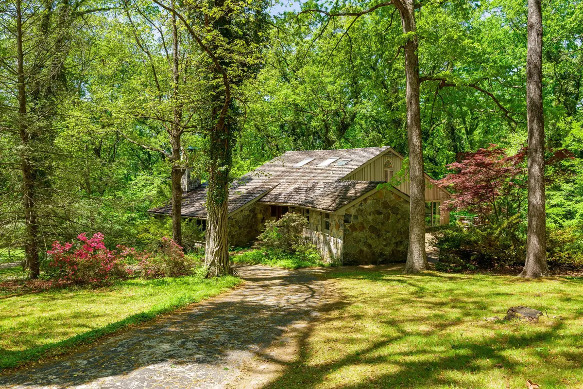 105 Riverpoint Road, Signal Mountain, TN 37377 - #1