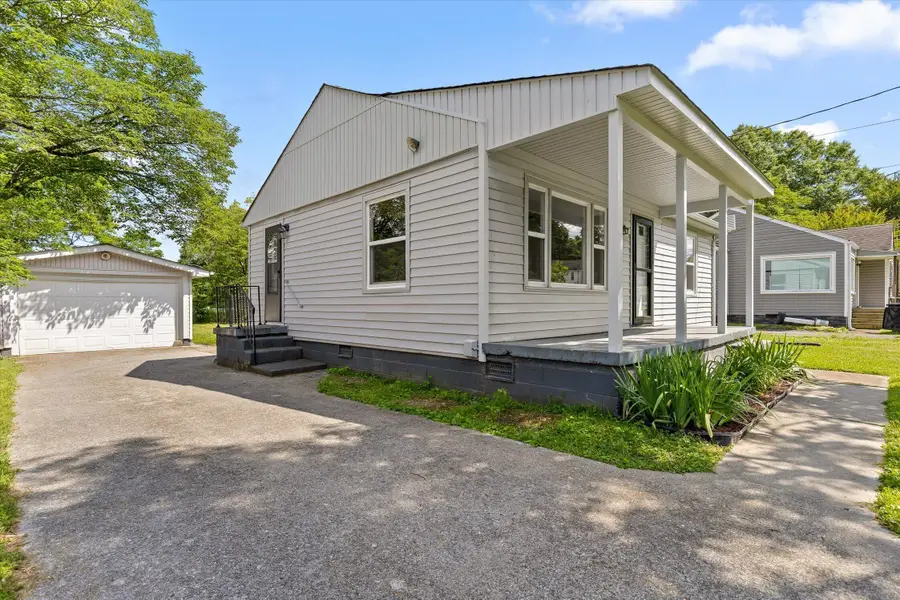 1604 E Ridge Avenue, Chattanooga, TN 37412 - #3