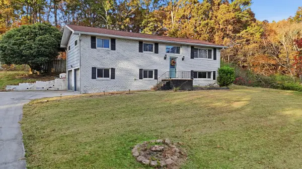 25 Carolyn Lane, Rossville, GA 30741