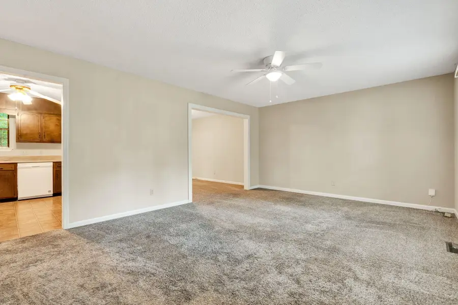 376 Oakwood Circle Ne, Cleveland, TN 37312 - #3