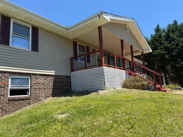 34 Lawrence Drive, Ringgold, GA 30736