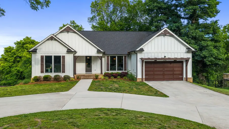 6296 Fairview Road, Hixson, TN 37343 - #2