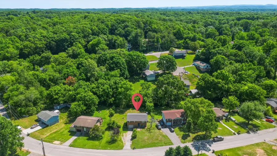 433 Sevier Street, Hixson, TN 37343 - #2