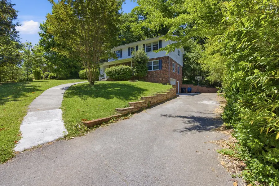 1311 Brockton Drive, Signal Mountain, TN 37377 - #2