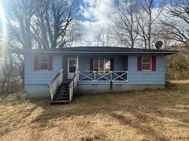 251 W Iowa Avenue, Whitwell, TN 37397 - #1