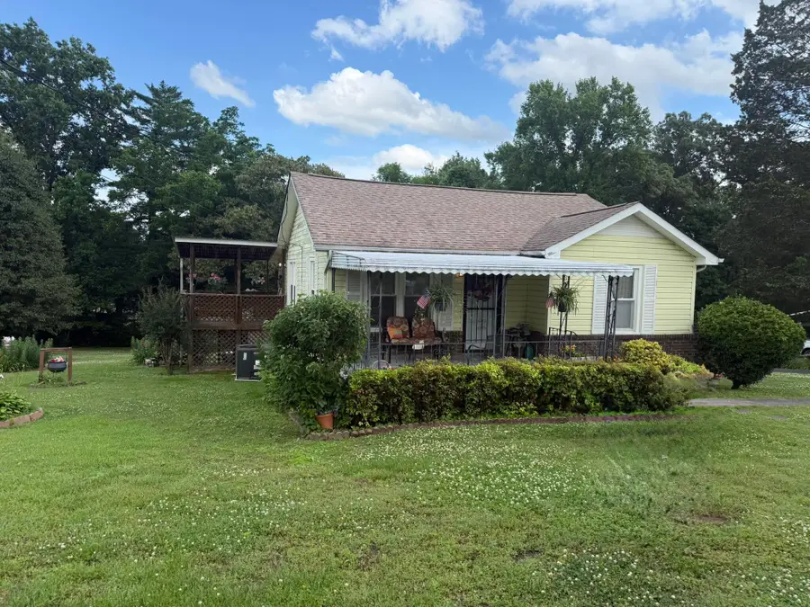 8 Elizabeth Street, Rossville, GA 30741 - #2