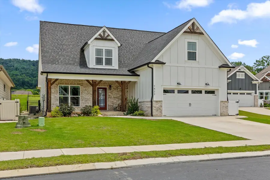 7922 Bear Stone Drive, Ooltewah, TN 37363 - #2