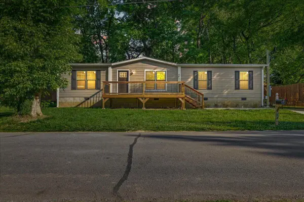 403 W Bank Street, Athens, TN 37303