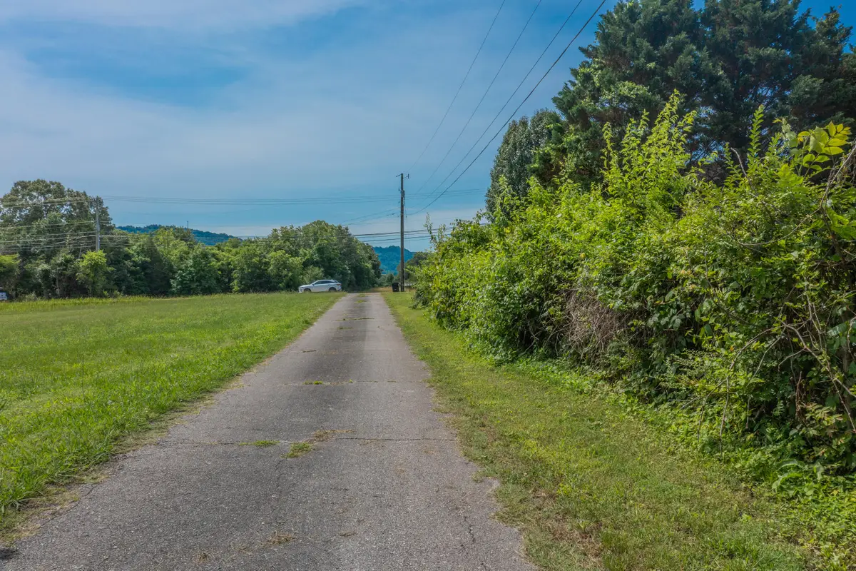 9527 E Brainerd Road, Chattanooga, TN 37421 - #1