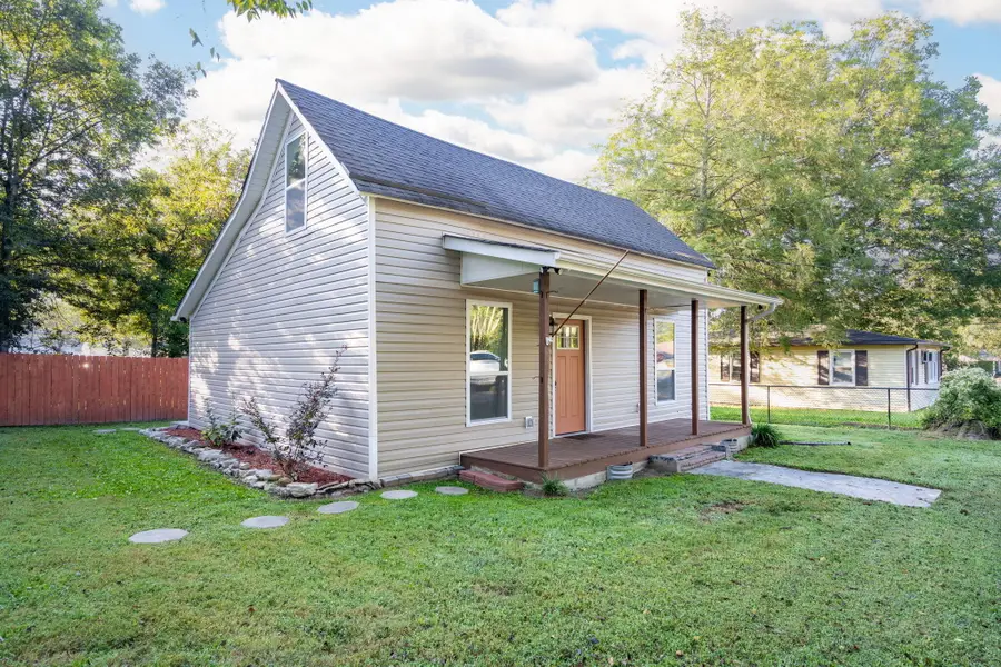 916 Logan Avenue, Rossville, GA 30741 - #2