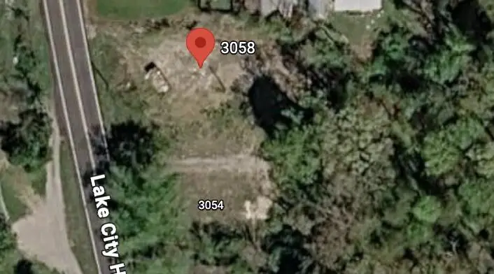 3058 Lake City Highway, Rocky Top, TN 37769 - #3