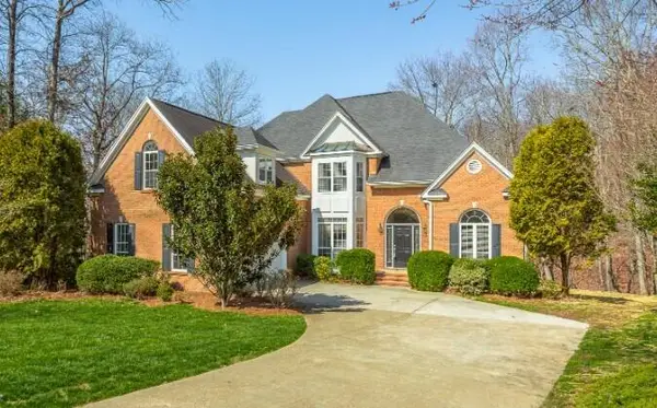 2305 Covington Cove Lane, Signal Mountain, TN 37377