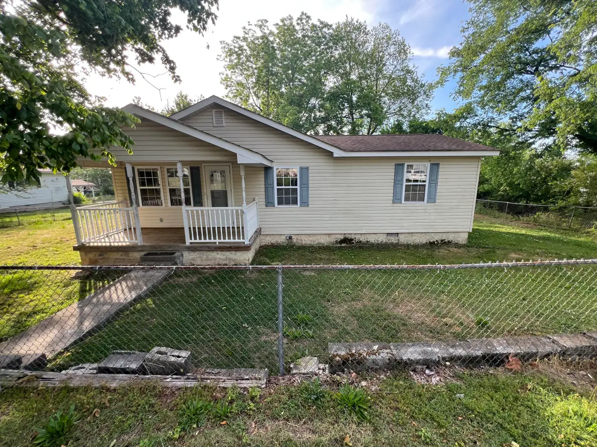 1309 Holly Avenue, South Pittsburg, TN 37380 - #1