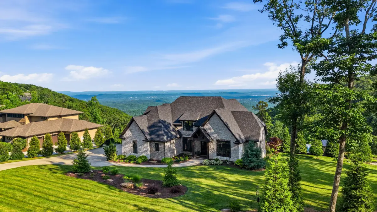 8008 Mountain Laurel Trail, Signal Mountain, TN 37377 - #1