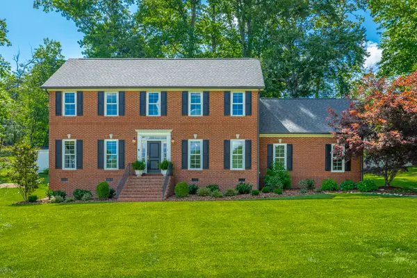 3623 Gentry Station Drive, Signal Mountain, TN 37377