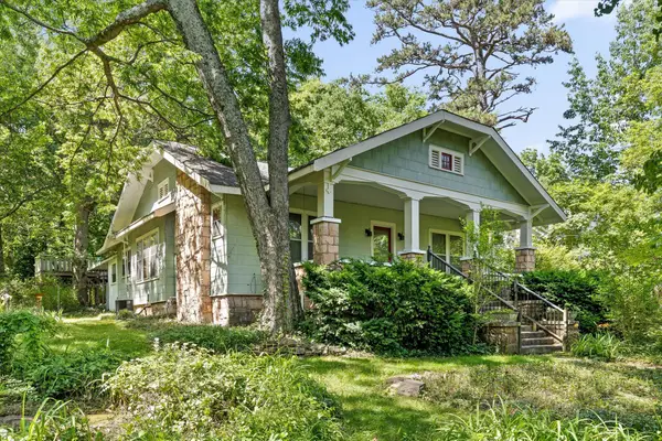 813 Fairmount Avenue, Signal Mountain, TN 37377