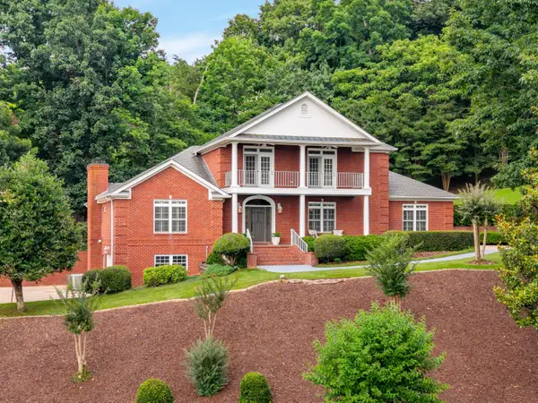 9127 Greystone Valley Drive, Ooltewah, TN 37363