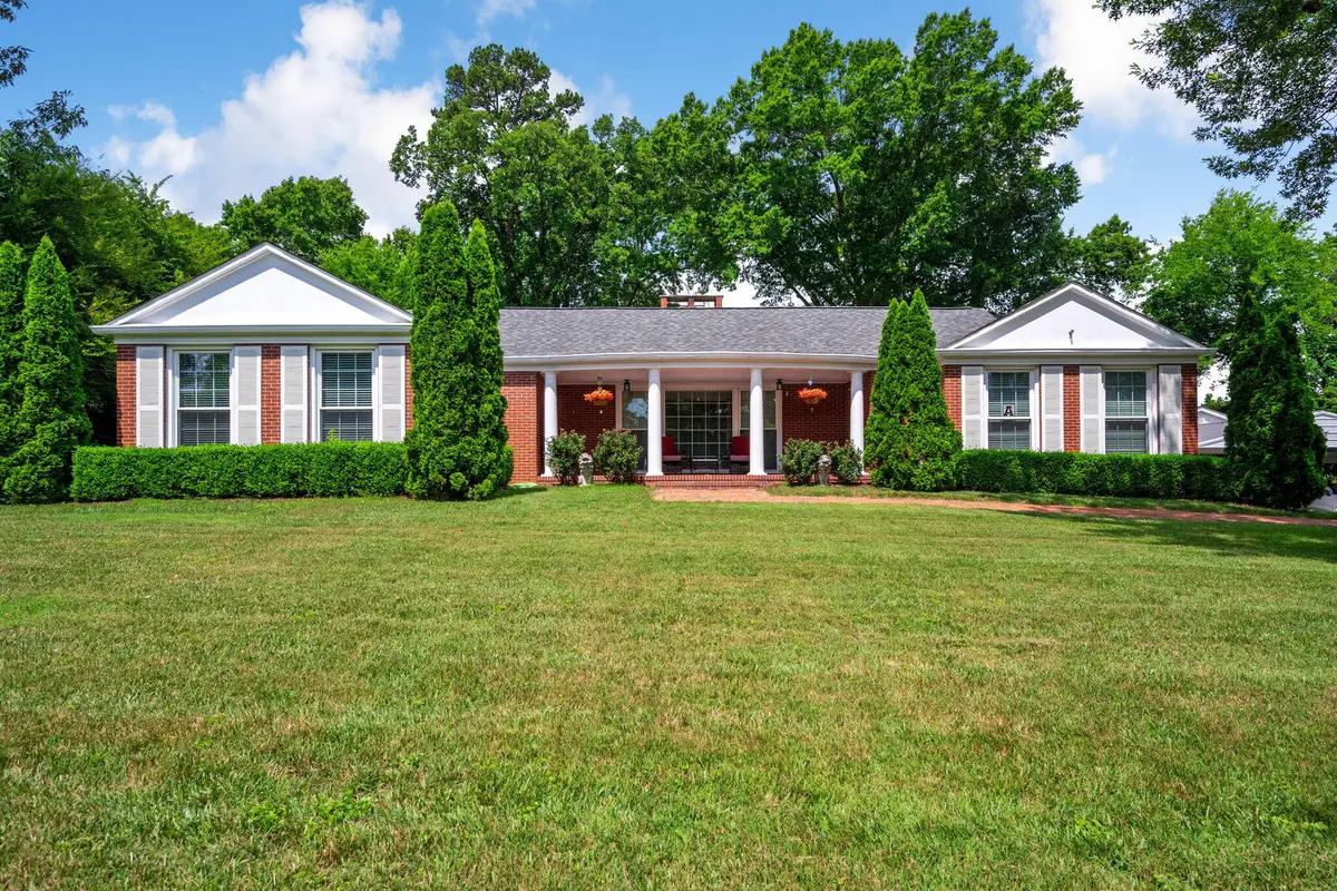 1121 S Crest Road, Rossville, GA 30741 - #1