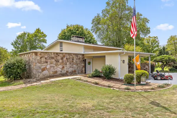 9245 Sunny Shore Lane, Chattanooga, TN 37416