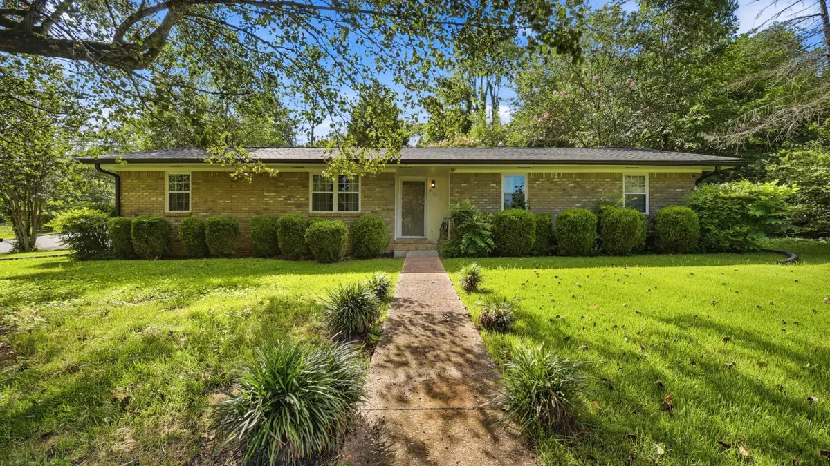 9121 N Hickory Valley Road, Chattanooga, TN 37416 - #1