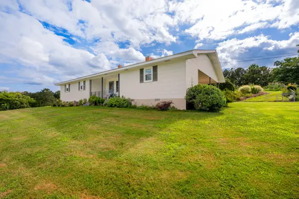 794 Halls Valley Road, Trion, GA 30753