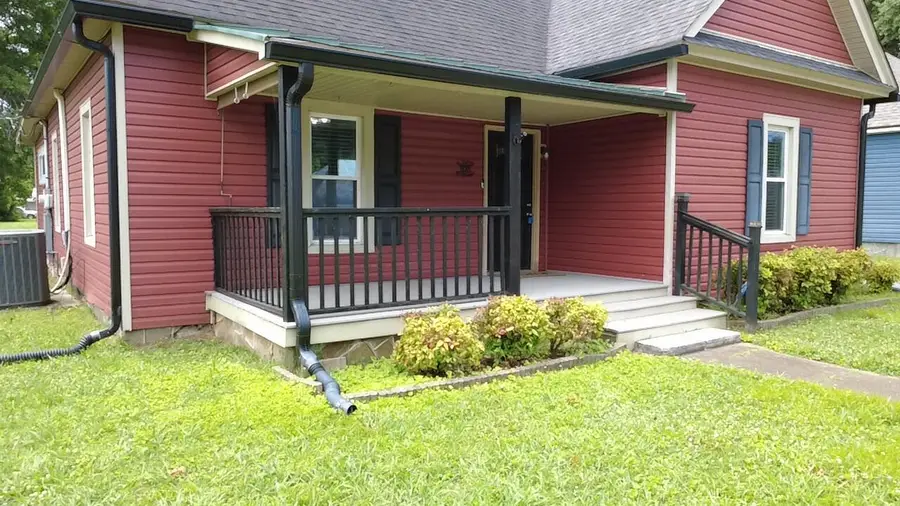 108 W 10th Street, Chickamauga, GA 30707 - #2