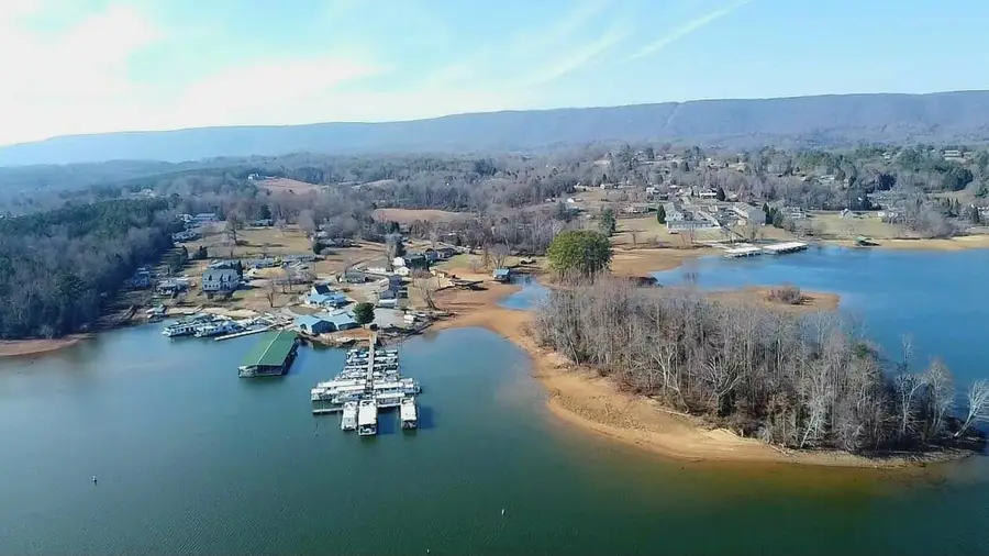206 Lakeshire Drive, Spring City, TN 37381 - #2