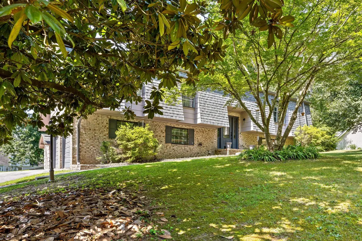 2404 Horseshoe Drive, Soddy Daisy, TN 37379 - #1