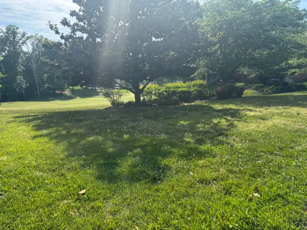 215 Valleyview Drive, Lenoir City, TN 37772